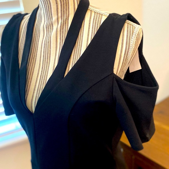 CR Bodycon Dress - Picture 7 of 8